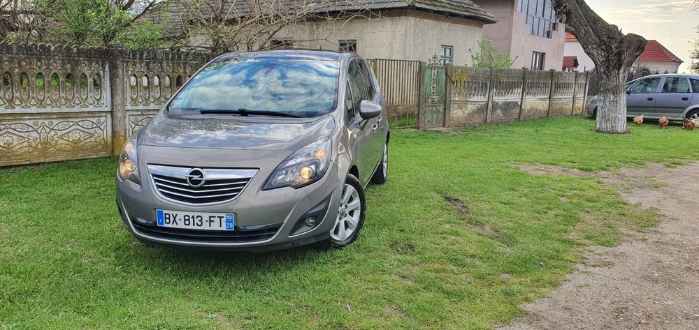 Vând Opel Meriva