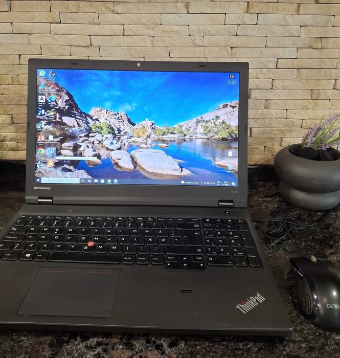 Лаптоп Lenovo ThinkPad T540p Intel Core i3