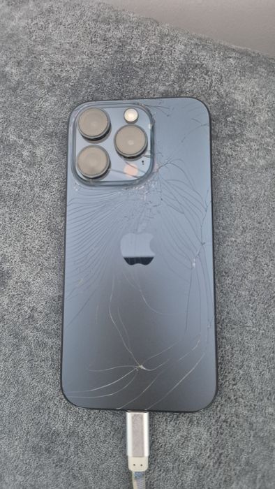 Vând Iphone 15 PRO -128GB