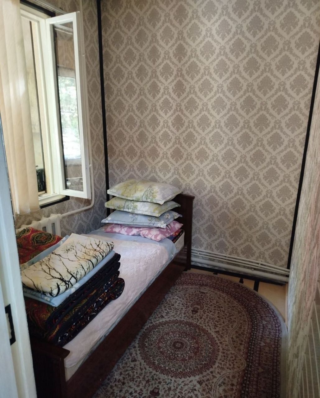 Продаётся квартира Юнусабад 8кв 1*2/1/4