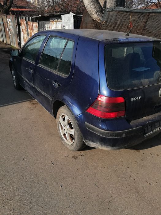 Голф 4 на части 1.6 sr 101коня 1998год