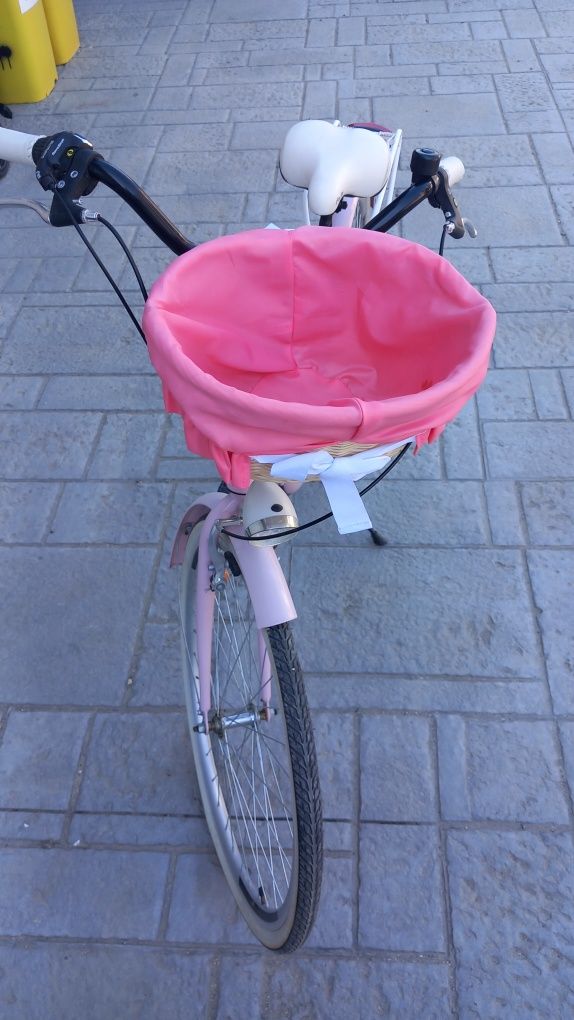Bicicletă Nouă Roz