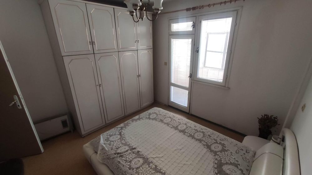 Дава се под наем Двустаен апартамент в Бургас, Възраждане - 90 кв.м за 357 € - Снимка #4