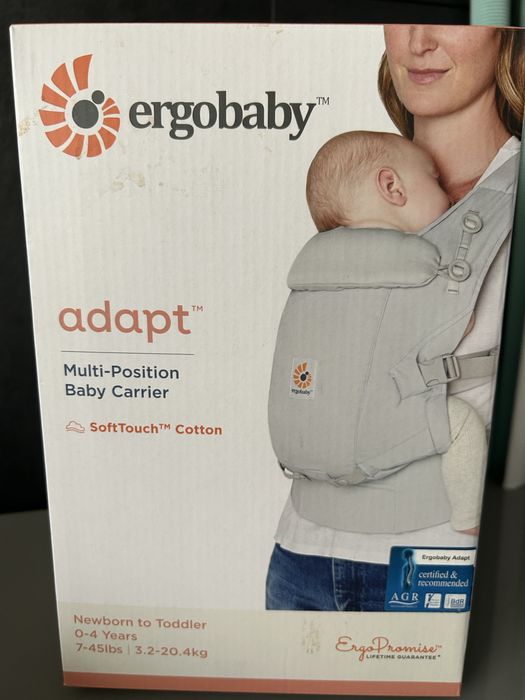 Ergobaby adapt бебеносене + подарък смукалки