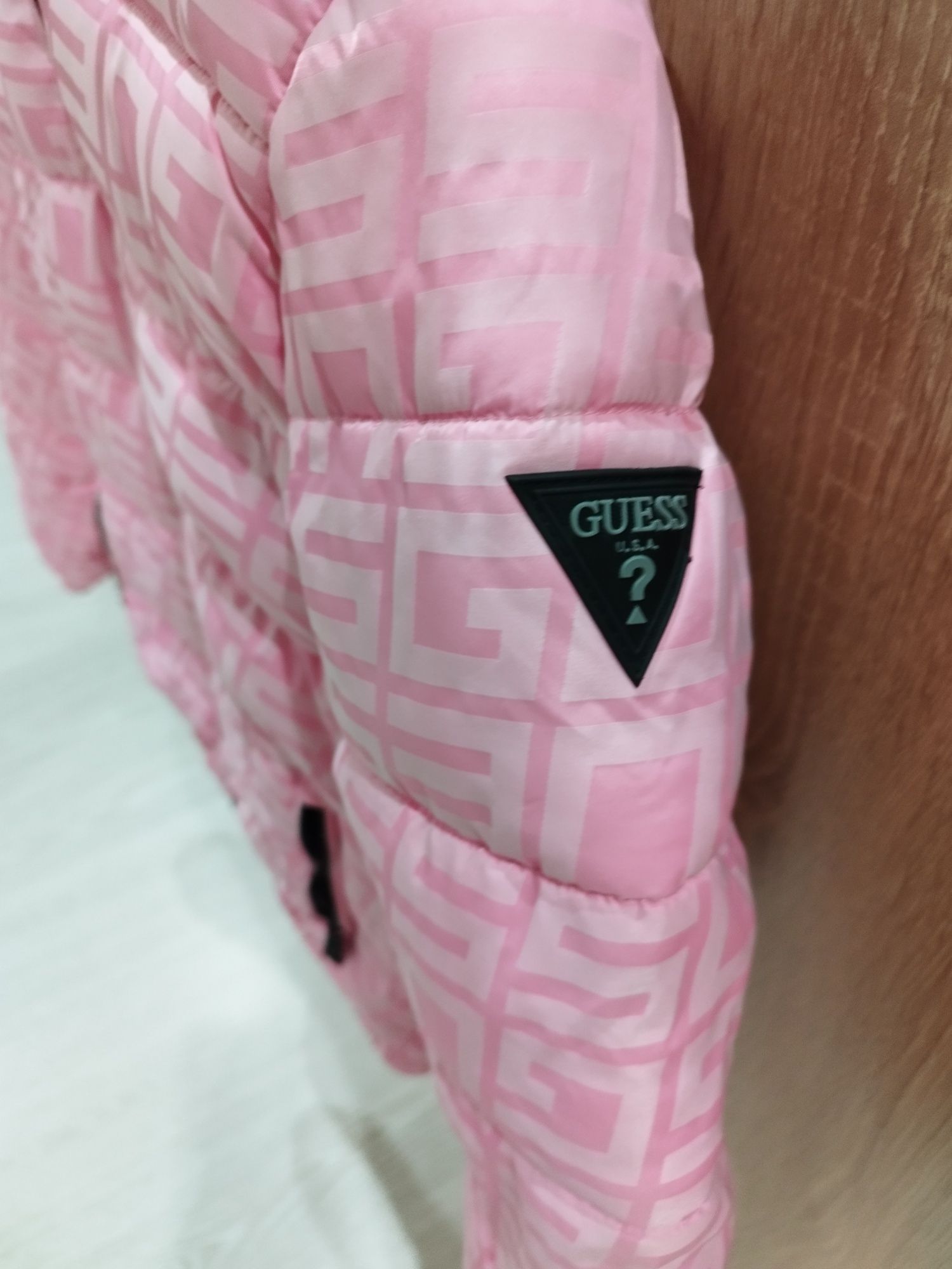 Оригинално Зимно яке Guess