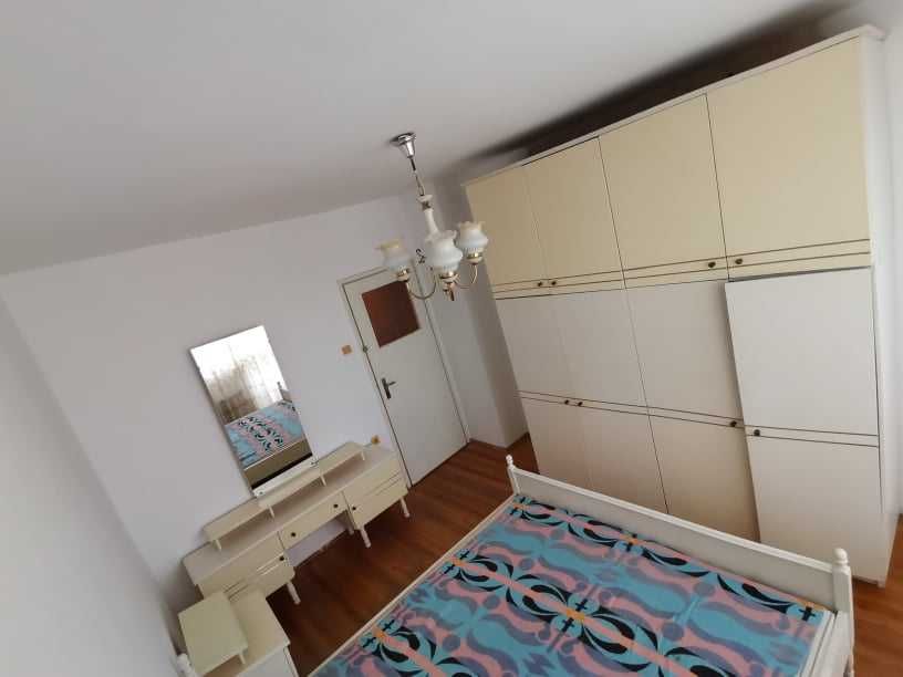 Дава се под наем Тристаен апартамент в Бургас, Възраждане - 100 кв.м за 204 € - Снимка #6