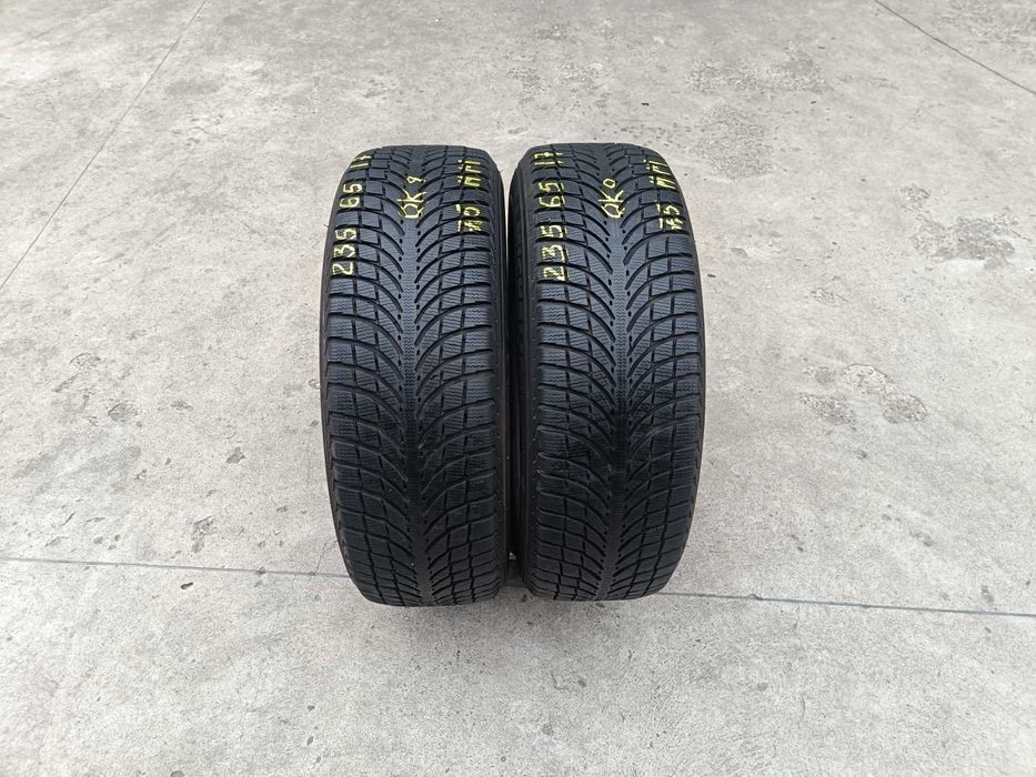 Doua anvelope iarna 235 65 17 michelin latitude alpin LA2 cu 7,5 mm