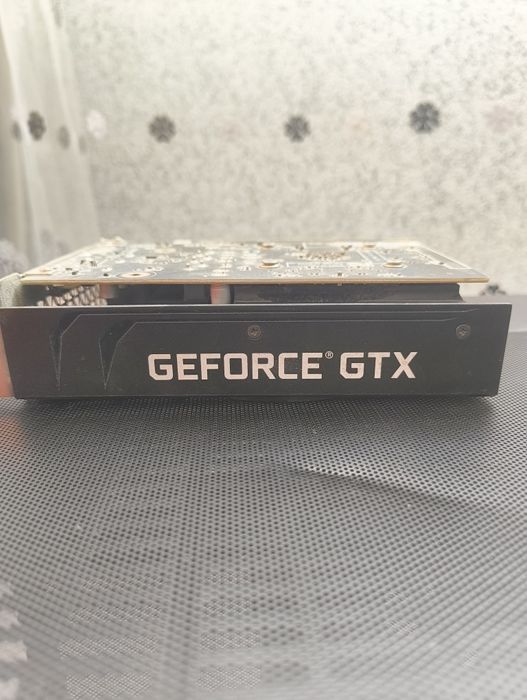 Продам видеокарту nvidia gtx 1650 (4gb)