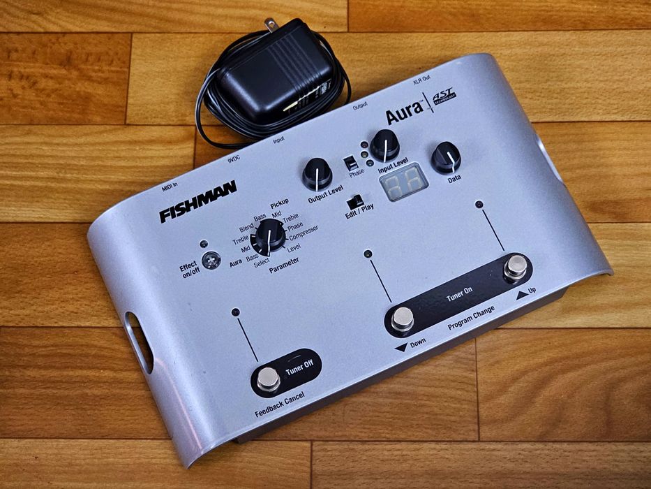 Преамп для акустической гитары FISHMAN AURA