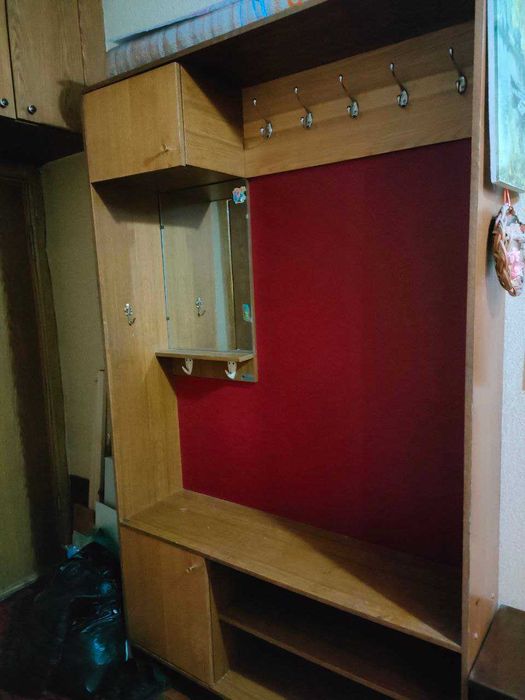 продается шкаф б/у для прихожей