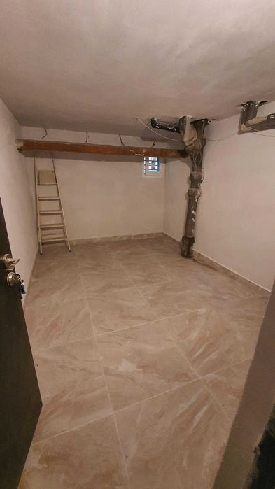 Дава се под наем Склад в София, Център - 9 кв.м за 76.5 € - Снимка #1