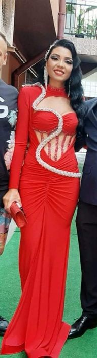 Vând urgent rochie ocazie deosebita