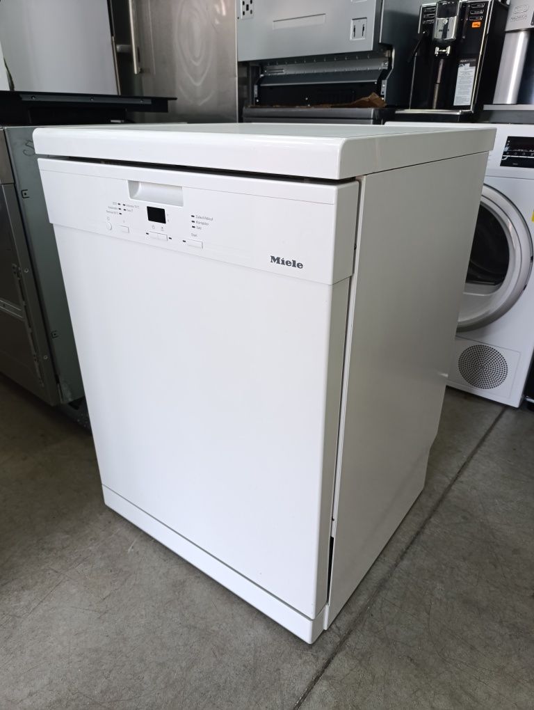 Съдомиялна Свободно стояща Miele