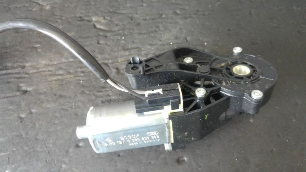 Motoras scaun stanga fata mercedes e-class w212 c-class c204 0390203369 82584369-4