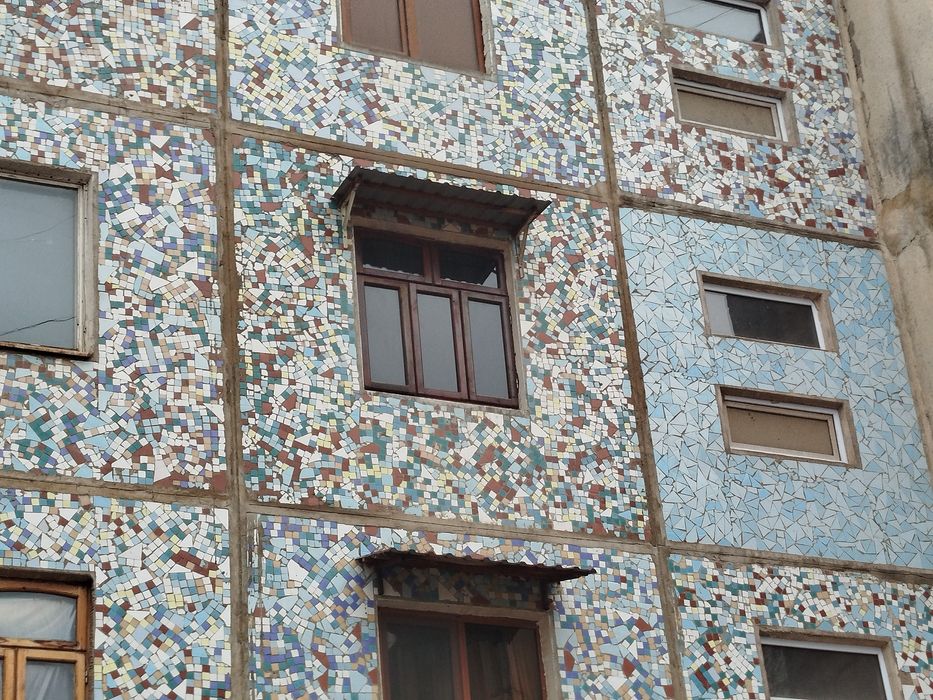 продаются квартиры двухкомнатные в  гульбахор