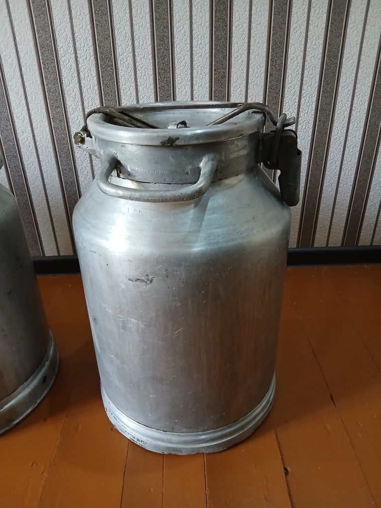 Katta mustahkam flyaga — 40 litr! Ishonchli va arzon! 

Sifatli,