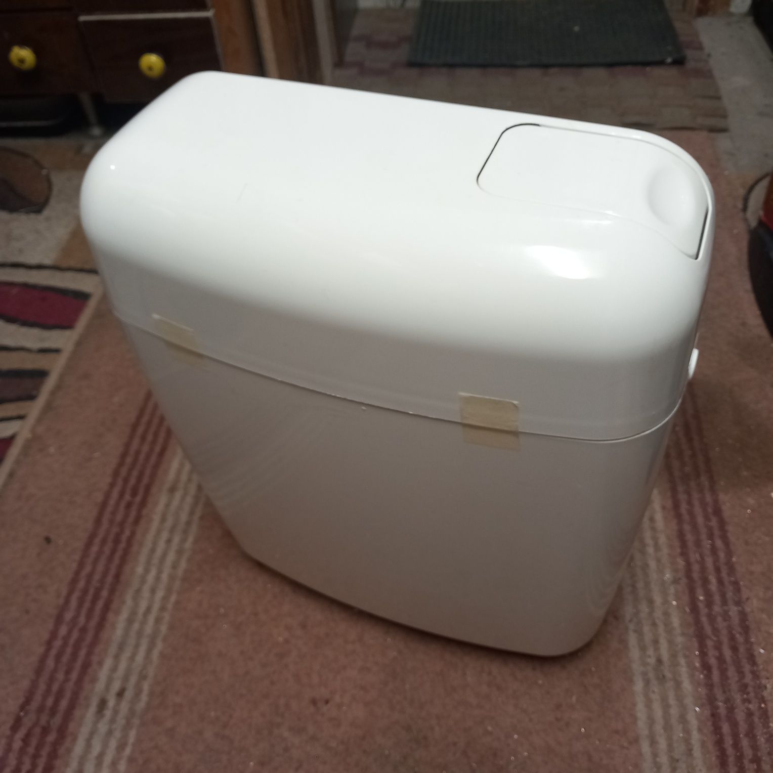 Продавам WC казанче и Още