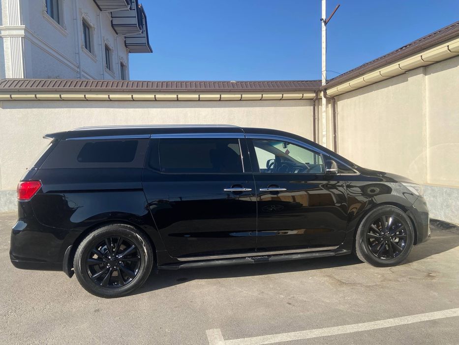 Киа карнивал сотилади