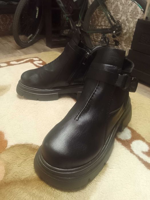 Ботинки женские 10000