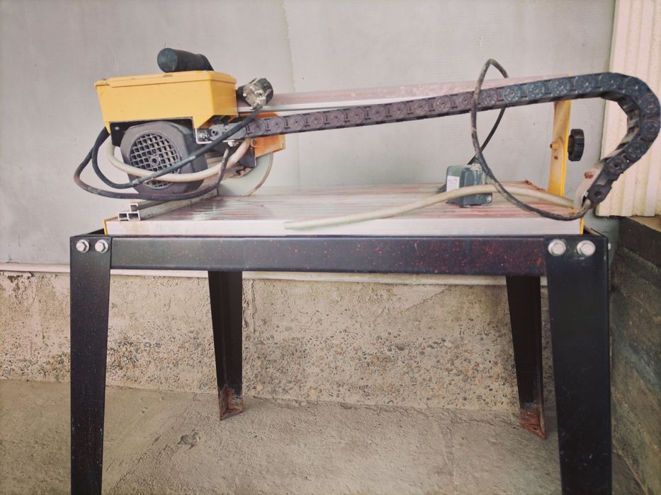 Плиткорез электрический