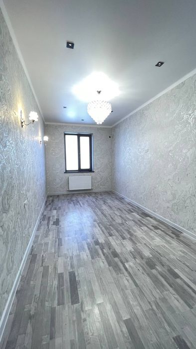 5-mikr dan 2 xonalik tayyor kvartira tez va  arzon narxda sotiladi