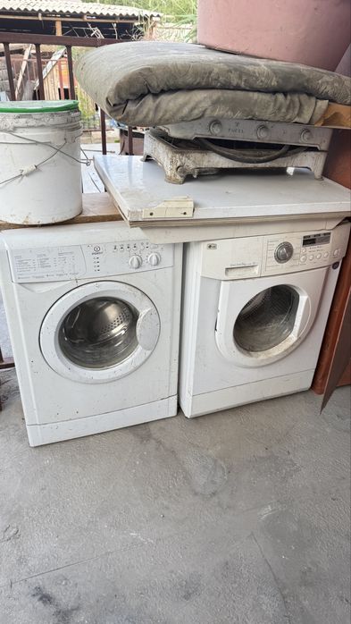 Продам стиральные машины Lg Indesit вроде работает одна