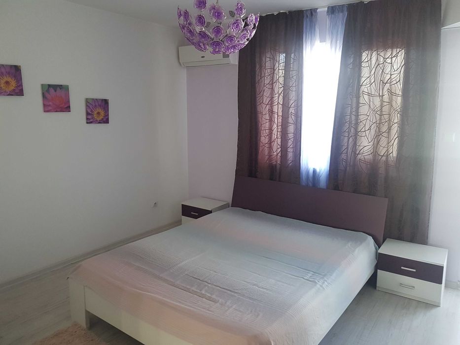 Дава се под наем Двустаен апартамент в Бургас, Възраждане - 70 кв.м за 255 € - Снимка #2