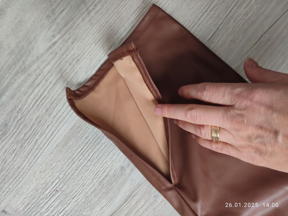 Pantaloni piele maro deschis