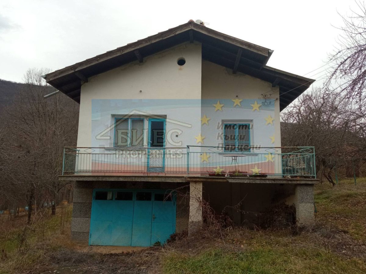 Имение в гората над с. Своде