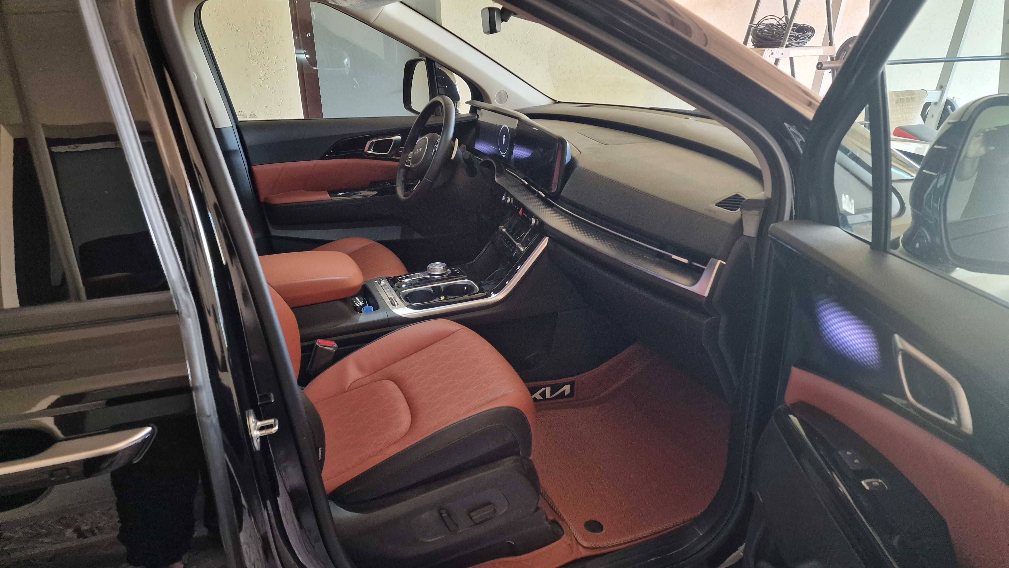 KIA Carnival 2023 йил. 12350 юрган. Фул комплектация 40500
