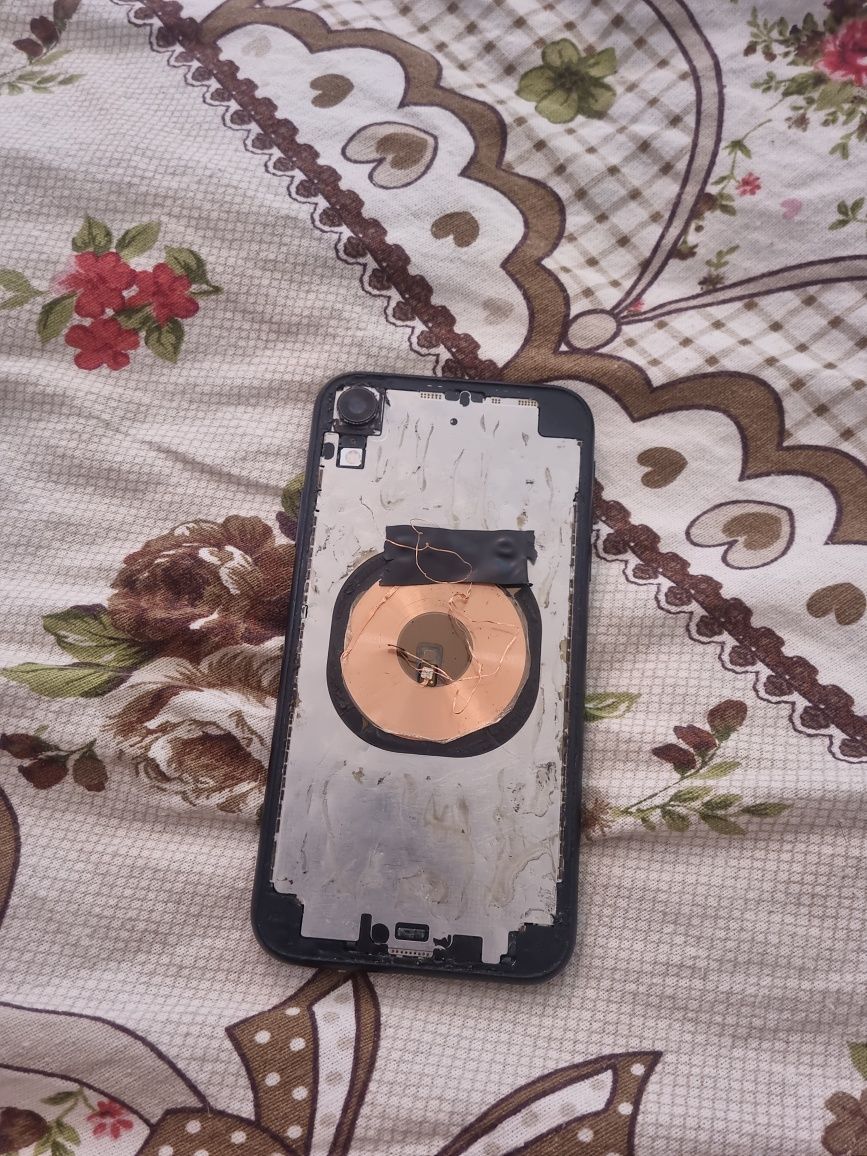 Iphone xr 64gb 81 akb