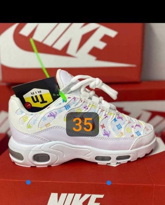 Adidași unisex f M 3