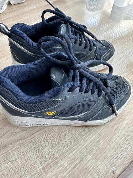 Adidasi cu roti Heelys