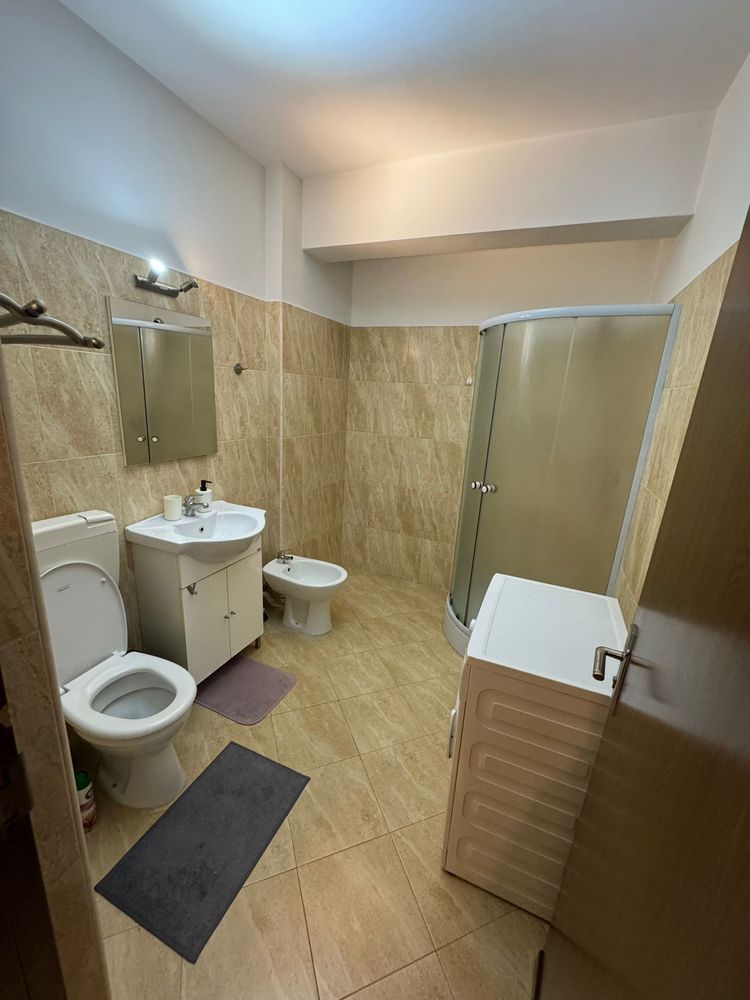 Inchiriez apartament 2 camere zona CENTRALA
