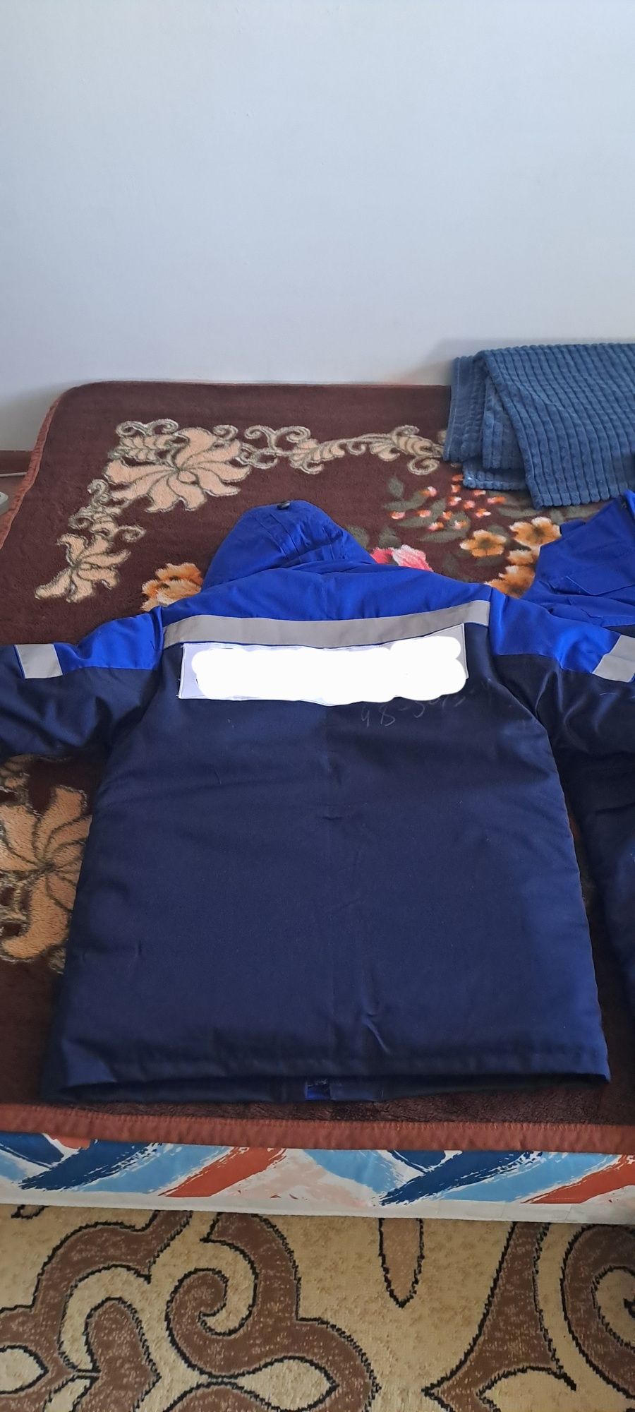 Продам зимнюю спец.одежду