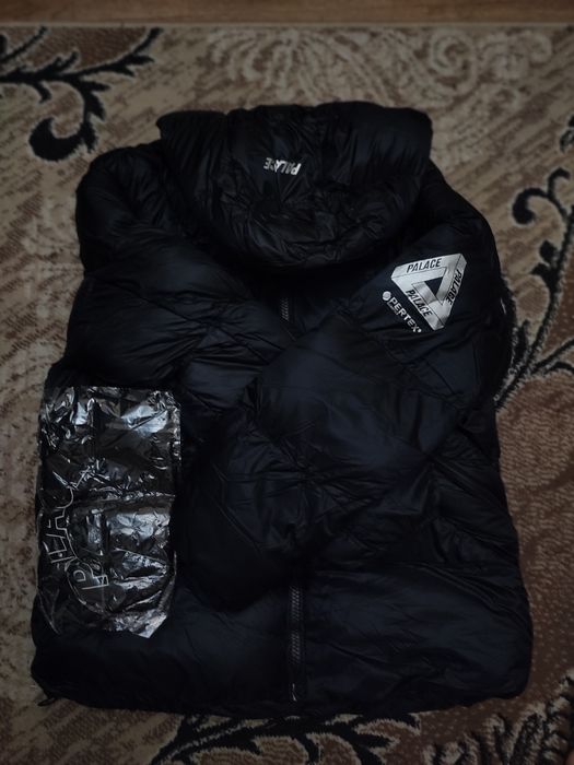 Продам пуховик Palace