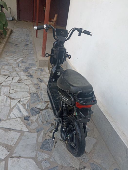 Продается скутр срочно