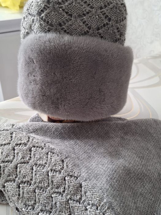 Продам шапочку с шалью