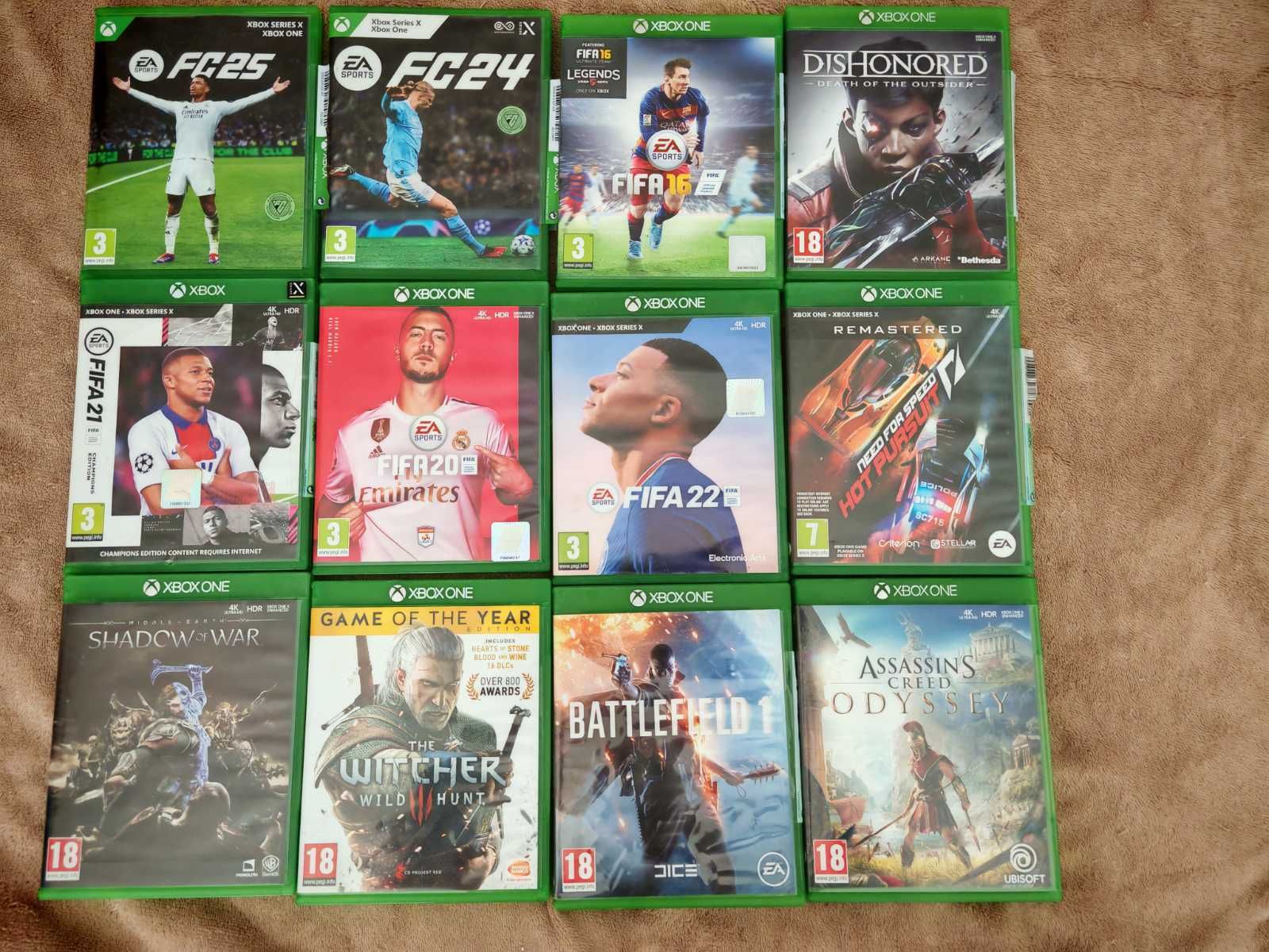 Перфектна конзола Xbox one S 1 tb с 12 игри