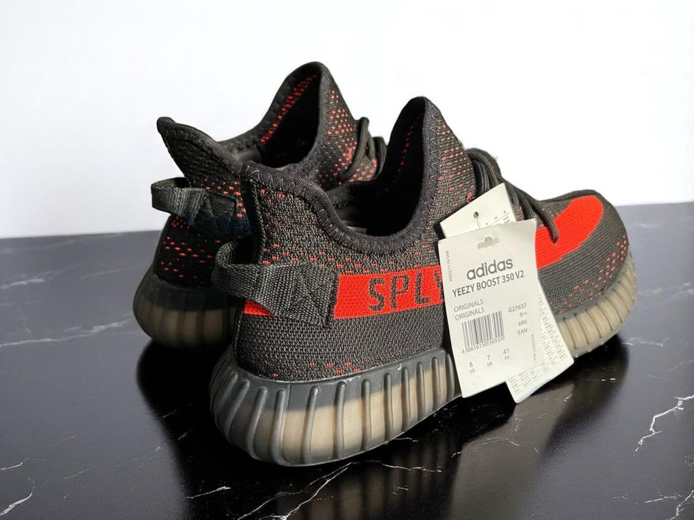 Adidasi Yeezy Boost 350 V2 Carbon Beluga