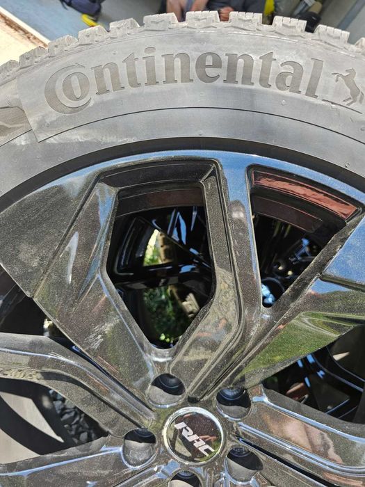 Зимни гуми с джанти ICE CONTINENTAL 255/55/R20 T XL