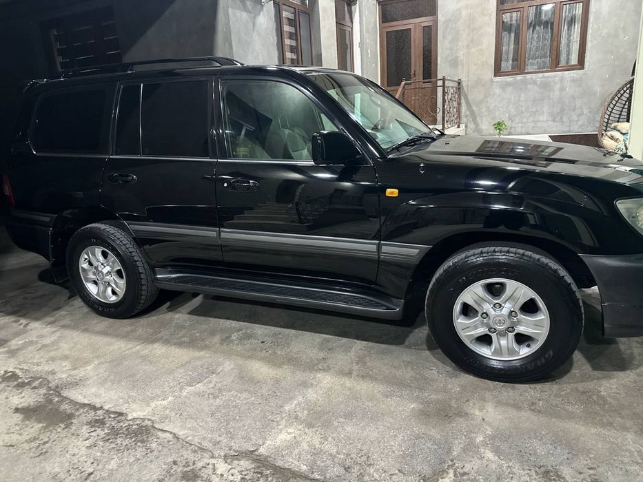 СРОЧНО продается Toyota Land Cruiser 100.
