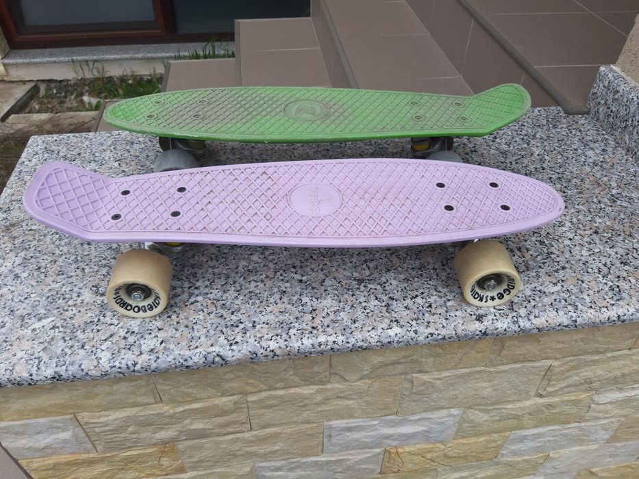 Vănd 2 bucăți  skateboard copii