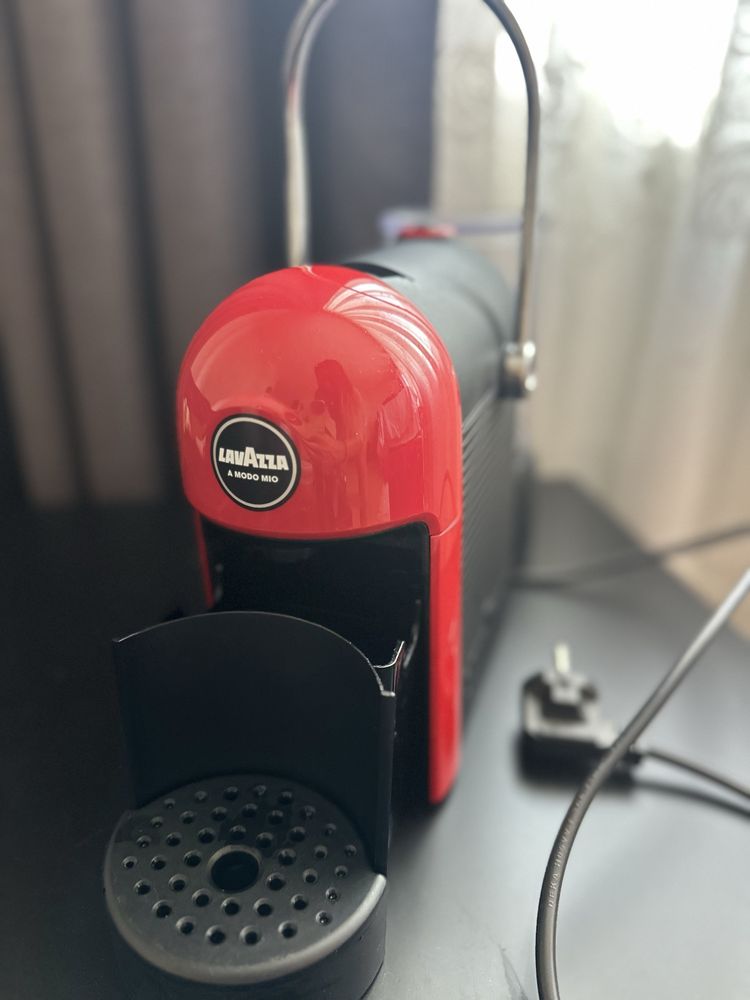 Кафе машина на Lavazza за капсули