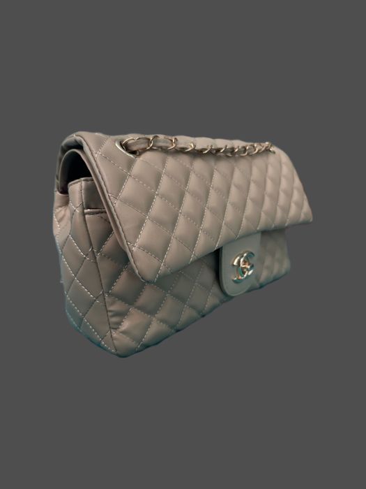 Дамска чанта Chanel Jumbo Classic Caviar Double Flap shoulder bag