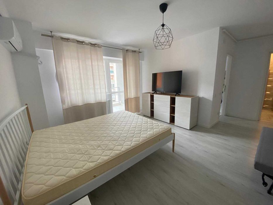 Apartament studio de închiriat