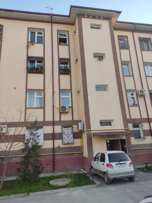 Uy sotiladi Nazarbekda