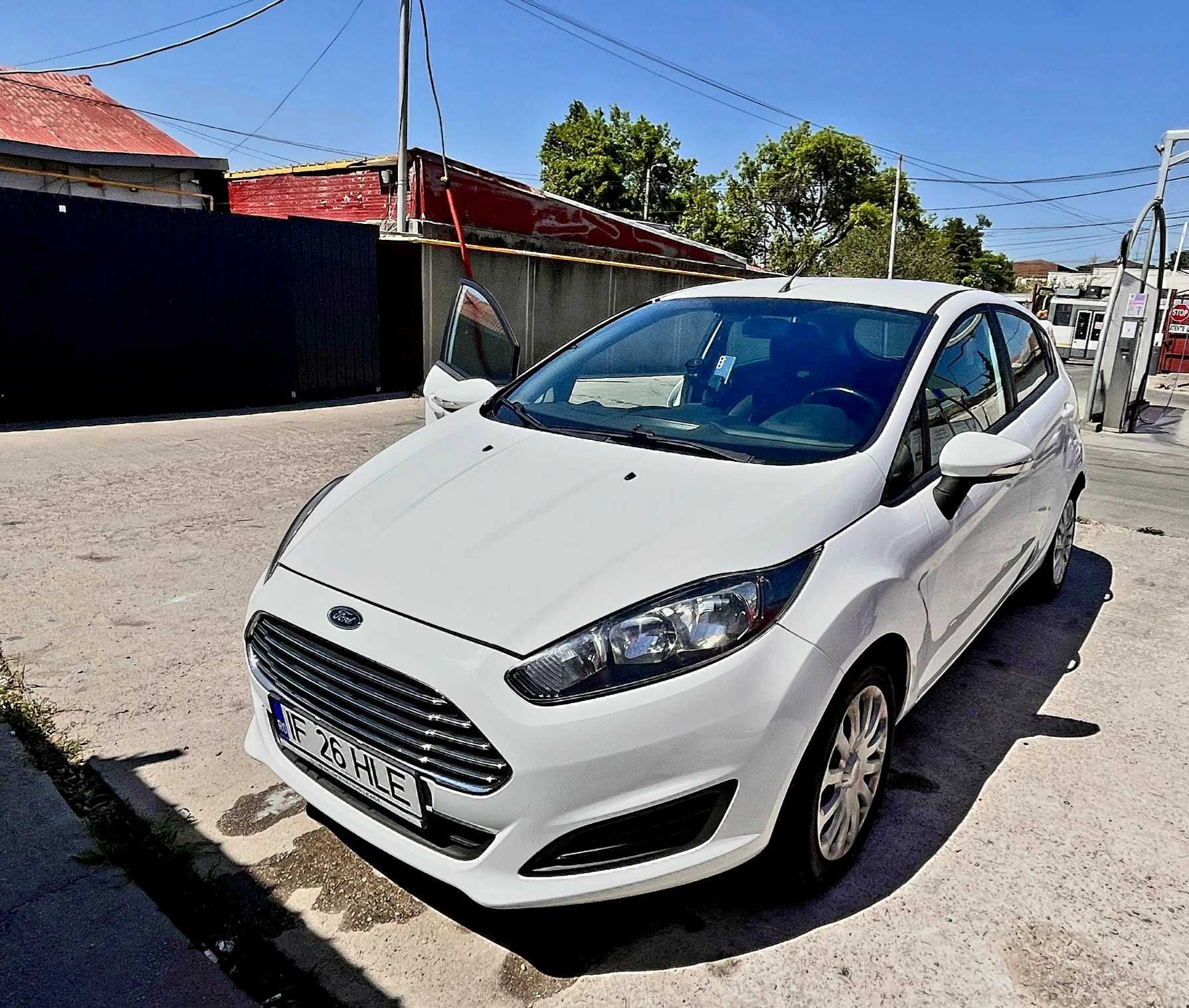 Ford fiesta 2015 , stare excelenta merita văzut