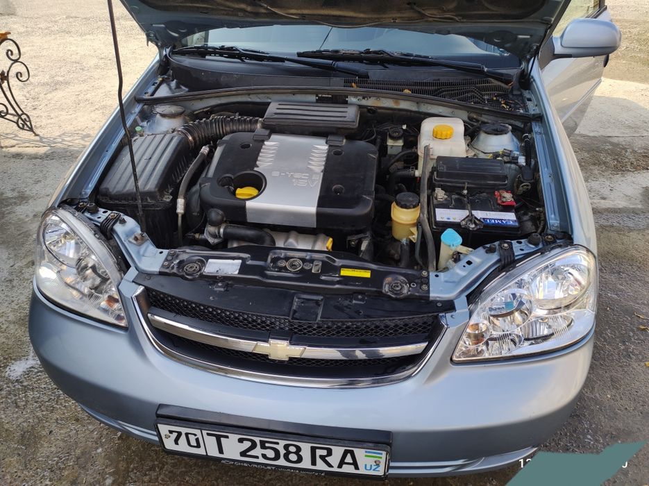 Lassettiy 1.8 sotiladi xolati ideal