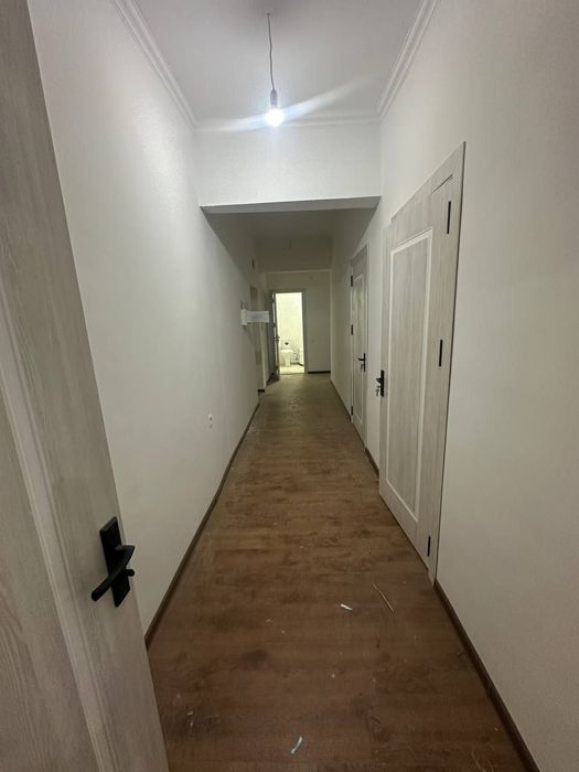 Срочна сотилади Янгидархон 3-хонали